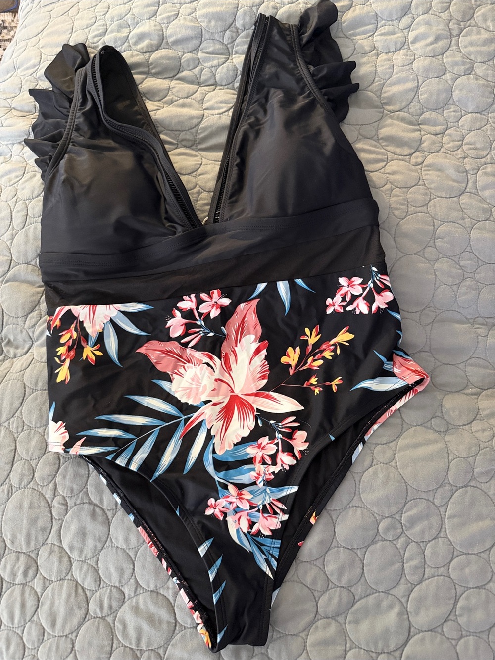 Cupshe Black Floral Ruffle-Strap One-Piece Swimsuit
